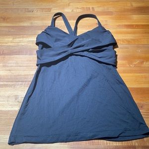 Lululemon tank with bra size 8